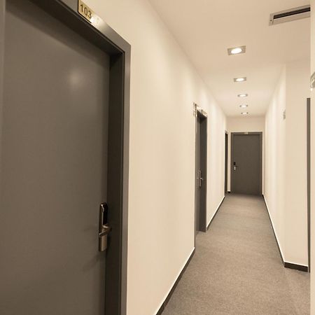 Aglon Twin'S Hotel Vlore Luaran gambar