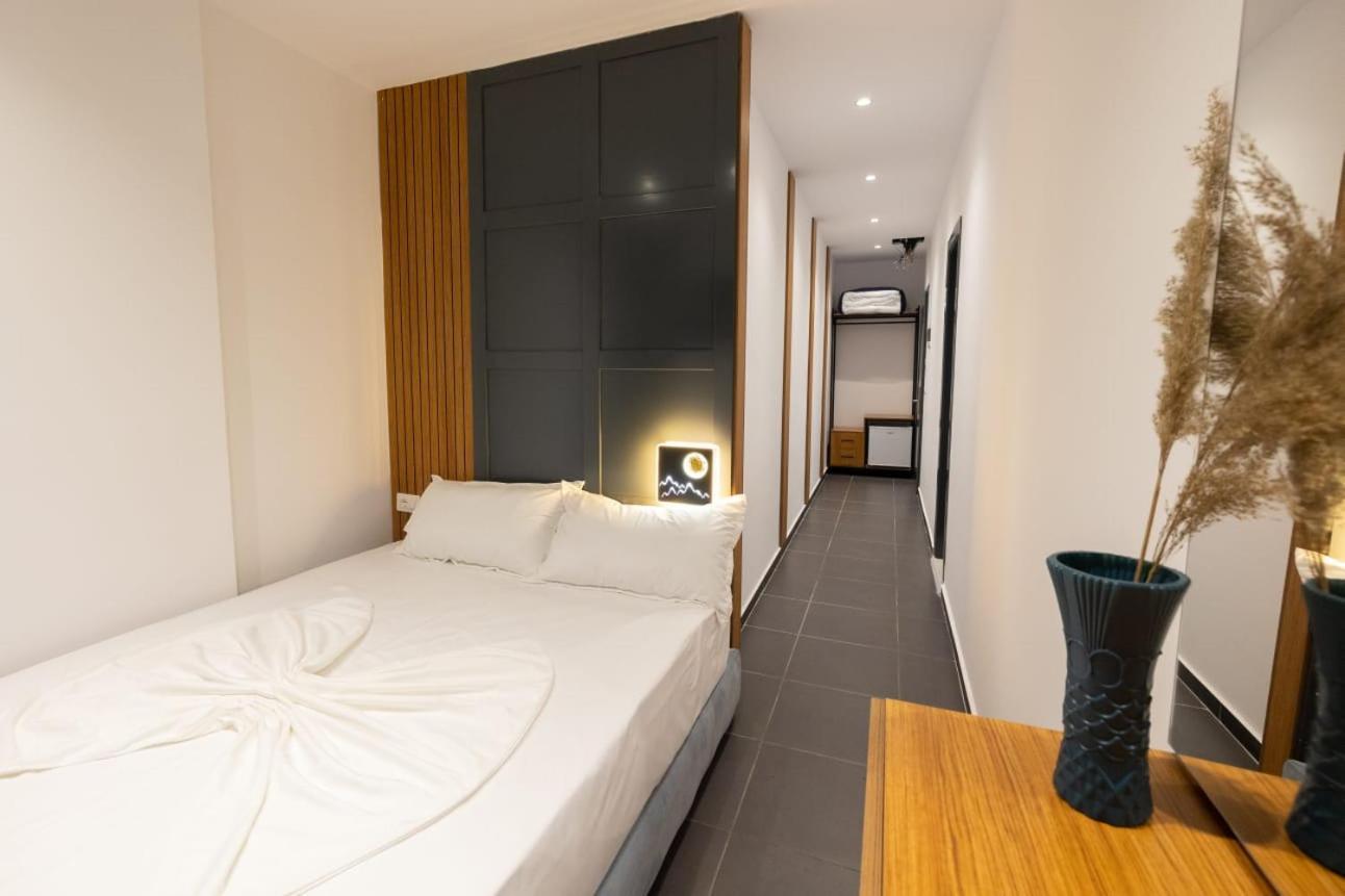 Aglon Twin'S Hotel Vlore Luaran gambar