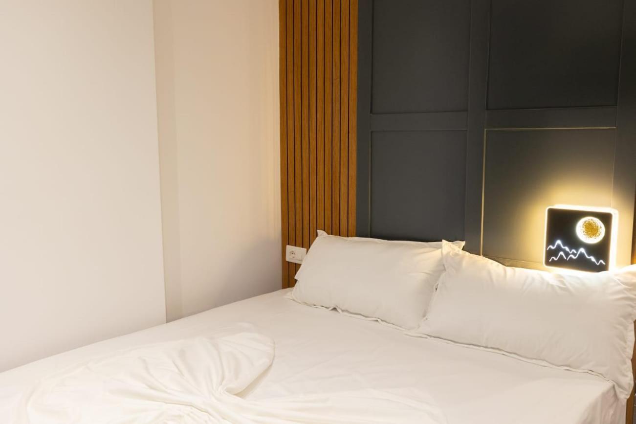 Aglon Twin'S Hotel Vlore Luaran gambar