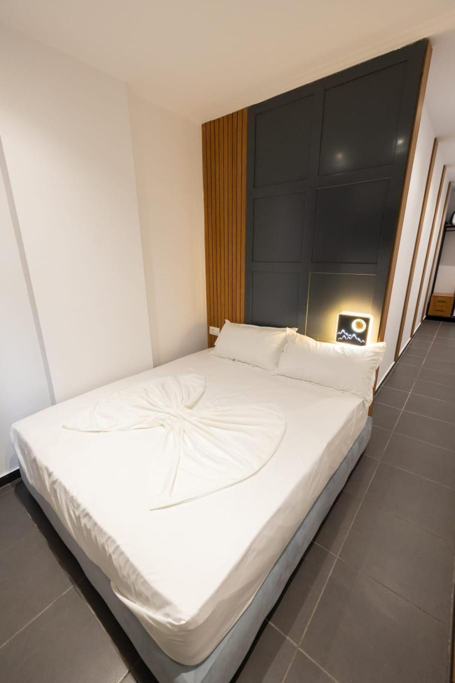 Aglon Twin'S Hotel Vlore Luaran gambar