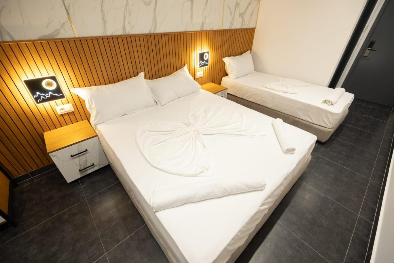 Aglon Twin'S Hotel Vlore Luaran gambar