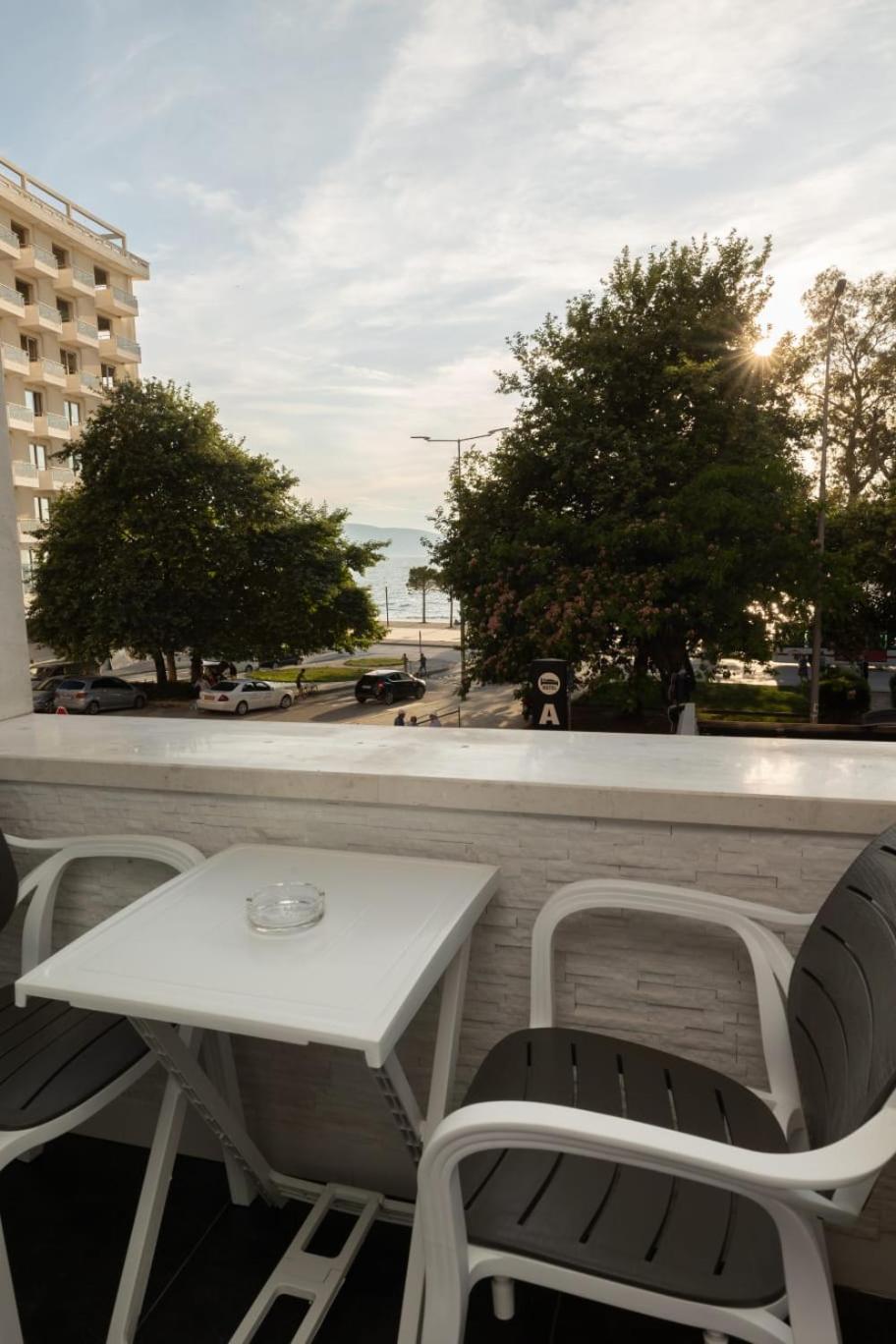 Aglon Twin'S Hotel Vlore Luaran gambar