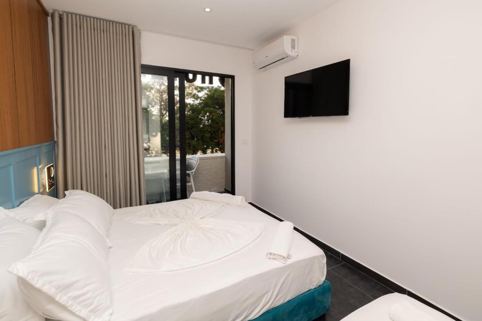 Aglon Twin'S Hotel Vlore Luaran gambar
