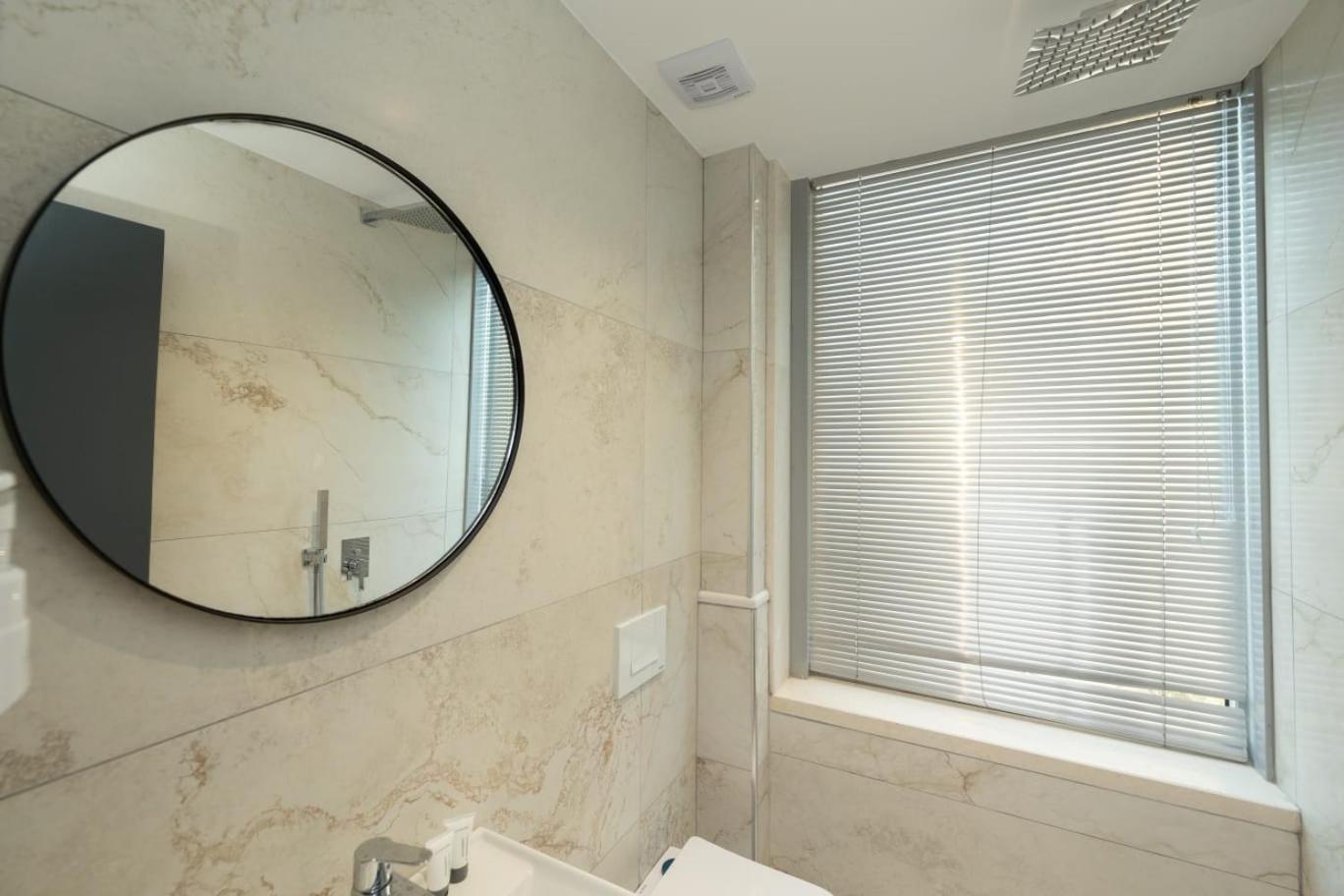 Aglon Twin'S Hotel Vlore Bilik gambar